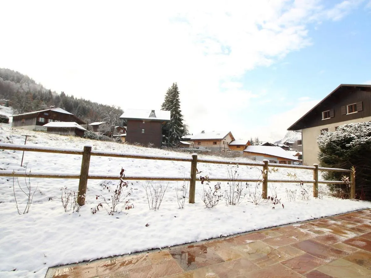 Chalet 4 Chambres Sur Pistes Debutants Avec Balcon Et Parking, A 350M Des Commerces - Fr-1-572-196 Araches-la-Frasse
